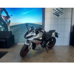 Motocykl testowy SUZUKI GSX-8R